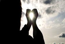 4年790万美元！布朗尼-詹姆斯与签下新秀合同.